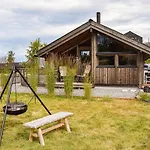 2 Bedroom Awesome In Espa *
