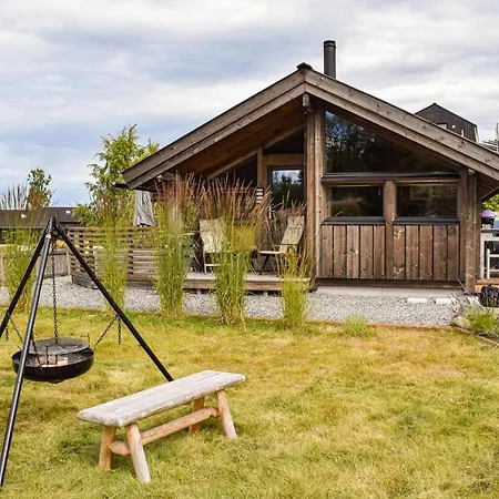 2 Bedroom Awesome In Espa *