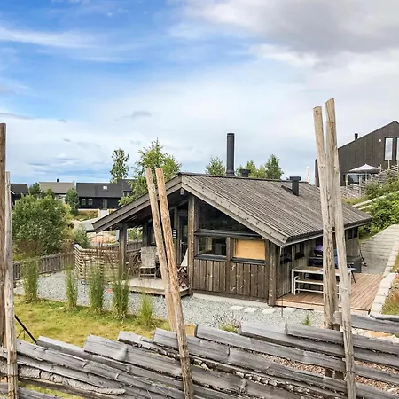 2 Bedroom Awesome In Espa 別荘